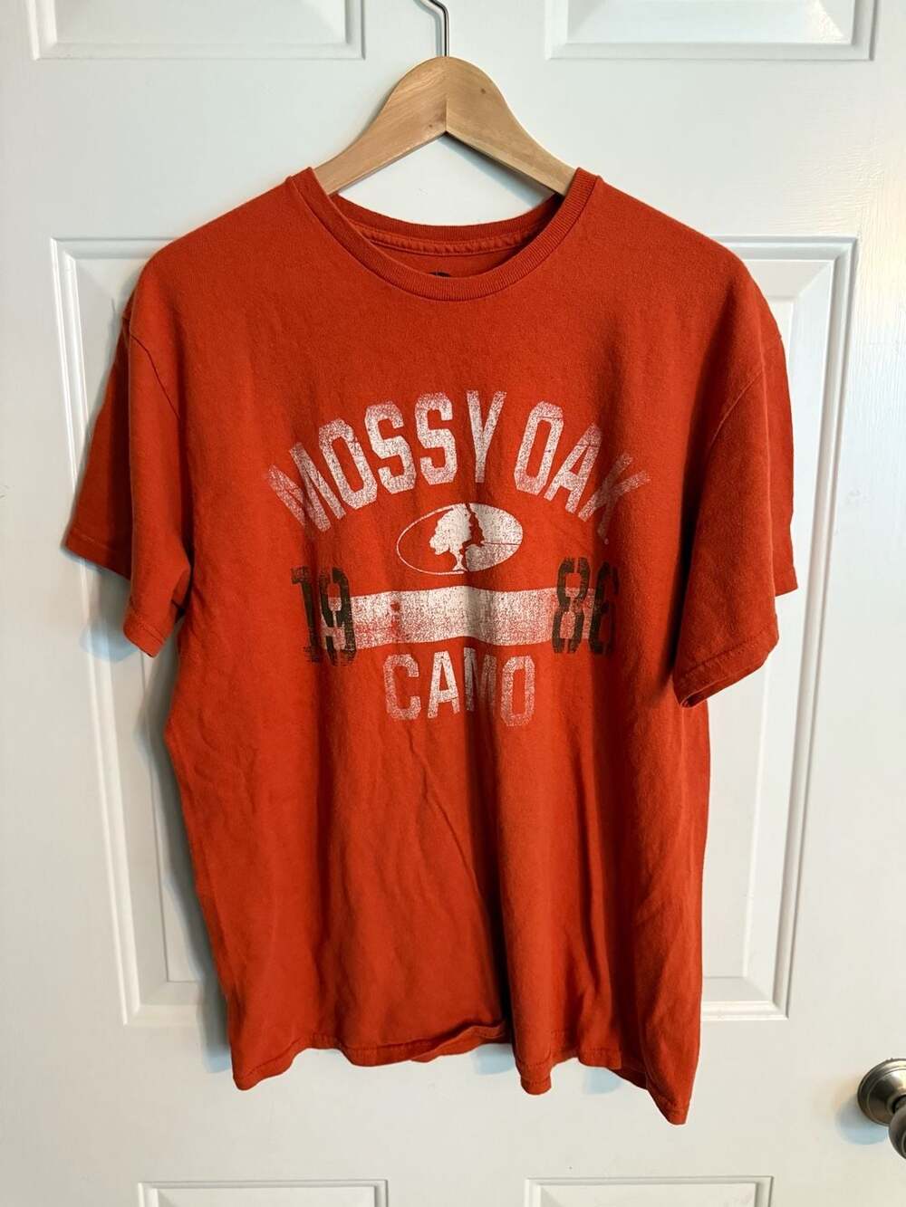 Mossy Oak Vintage Style 1986 Camo Hunting Logo Orange T-Shirt